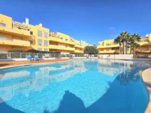 Terrace and Pool Royal Cabanas Golf 5 - 3hvězdičkové hotely ve městě Conceição