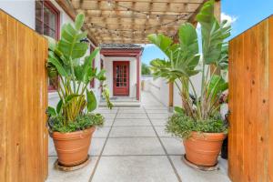 61 Spanish St. Unit B