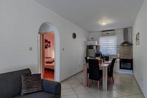 Seaside family friendly house with a swimming pool Vela Luka, Korcula - 12289