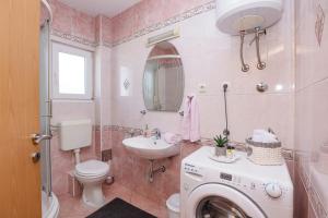 Apartments with parking spaces Vodice - 13973