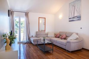 Apartments by the sea Biograd na Moru, Biograd - 24580