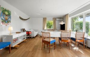 Lovely Home In Aabenraa With Wifi