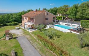 Lovely Home In Tinjan