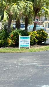 1st floor, Davis Lake View Condo, Minutes to Sanibel