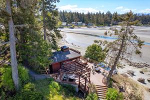 Beachside Townhouses at The Pacific Shores Strata Property