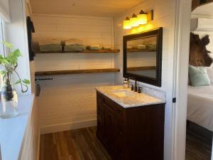 New Listing! River Front!