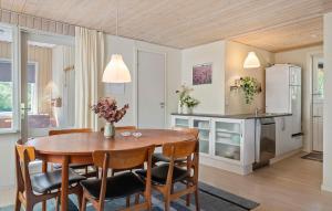 Beautiful Home In Rødby With Wifi