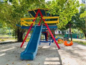 Conforto e Lazer Toninhas - 150m da praia