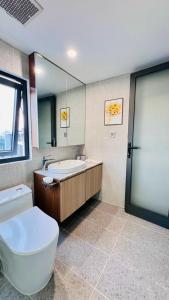 Nice room near Vincom
