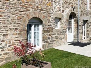 Maisons de vacances Maison renovee avec WIFI et animaux admis, pres de la Suisse Normande - FR-1-497-242 : photos des chambres