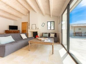 Maisons de vacances Maison 110m² Sud-Ouest avec Terrasse, Patio, et Parking pour 6 Personnes - FR-1-835-12 : photos des chambres