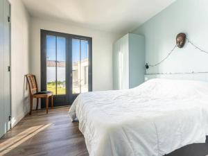 Maisons de vacances Maison spacieuse 8 personnes, jardin, parking, proche plage - FR-1-835-19 : photos des chambres