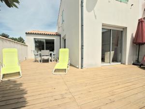 Maisons de vacances Maison pour 6 avec jardin sud et parking a La Flotte - FR-1-835-21 : photos des chambres