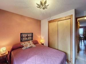 Appartements Appartement proche village, acces ski bus, vue Mont Blanc - FR-1-560-163 : photos des chambres