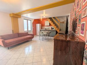 Séjour champêtre avec piscine partagée à Chabris - FR-1-591-739