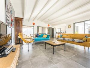 Maisons de vacances Maison spacieuse pour 8 pers. proche de la plage - FR-1-835-23 : photos des chambres