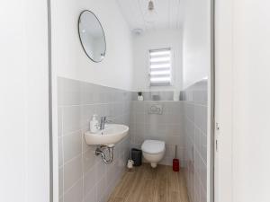 Maisons de vacances Maison spacieuse pour 8 pers. proche de la plage - FR-1-835-23 : Maison de Vacances