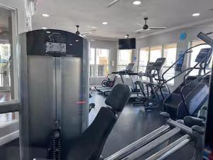 free water park-2 king suites-minutes to parks