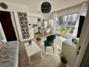 Charmant 2 pièces, balcon, proche centre-ville Cabourg, 4 pers, parking sécurisé - FR-1-487-360