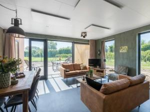 Holiday Home in Vrouwenpolder near Beach