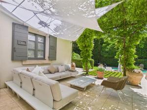 Superbe Maison Climatisée avec Piscine au Cœur de Maussane - Proche Commerces et Activités! - FR-1-599-83