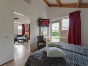 Oyster Coast Sauna and Family Charm