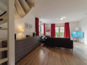 Oyster Coast Sauna and Family Charm
