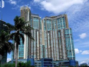 Bellagio Residence: Lux 2BRs in Prime Location