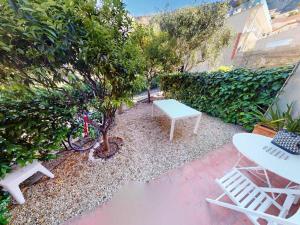 Appartements Calme 2P avec terrasse et jardin, parking et piscine - FR-1-196-382 : photos des chambres