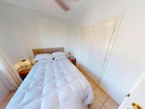 Appartements Calme 2P avec terrasse et jardin, parking et piscine - FR-1-196-382 : photos des chambres