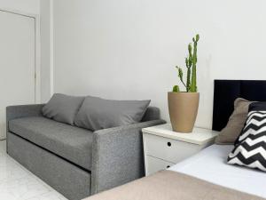 Studio Copacabana a 100 metros da praia, posto 5