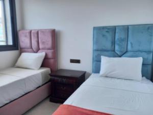 Saidia marina CARACAS WIFI Clim Piscine 100 Metre de plage