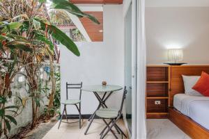 C199 Condo 1BR Walk to Lake, Beach, Bars & Market