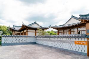 Krajokkaew Ling an khao yai