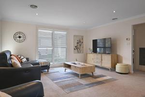 Woodward Villa - 2 Bed 2 Bath, CBD