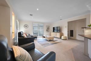 Woodward Villa - 2 Bed 2 Bath, CBD