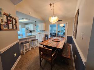 Family -Little Moor R & R- Approx 300 Feet to the Beach