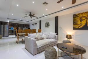 V179 Andaman Breeze 4BR Hilltop Ocean Glimpse