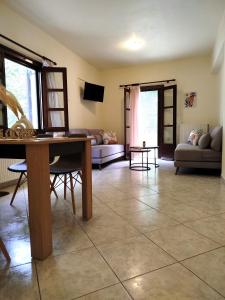 Elias studio & apartment