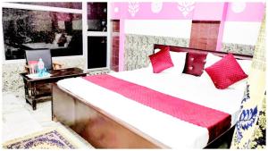 Shree !Hari Lodge! Ayodhya Near Ram Janam Bhoomi - Fully Air Conditioned And Spacious rooms - Best Budget Lodge In Ayodhya