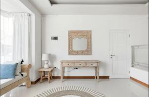 Central Seminyak Private 3 Bedroom Villa Roshi