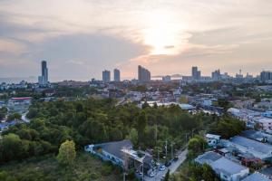 Penny - Farthing Pool Villa