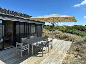 Beach House With Sea View In The Dunes At Saltum