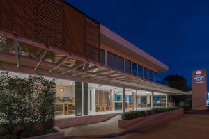 The Beachfront Hotel Phuket