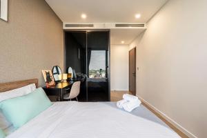 LUMIERE RIVERSIDE LUXURY APARTMENT 5STar