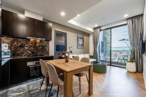 LUMIERE RIVERSIDE LUXURY APARTMENT 5STar