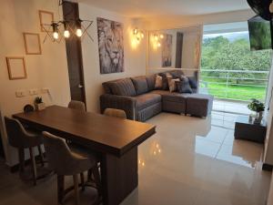 AquaLuxe Apto, Aire-Acondicionado, balcon, cocina - hasta 7 Personas