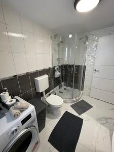 Velvet Oasis - SelfCheckIn - Zagreb