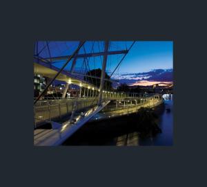 Modern 2BR 2BA Apartment with Parking in South Brisbane