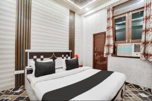 EMERGE HOTEl
